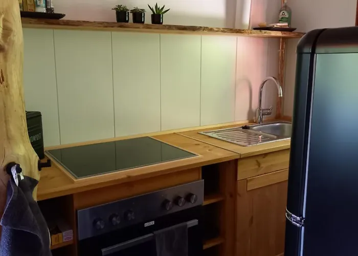 Explorer's & Helminghausen