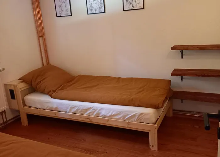 Explorer's & Helminghausen