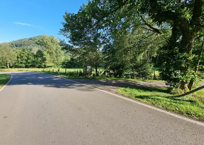 Explorer's & Helminghausen